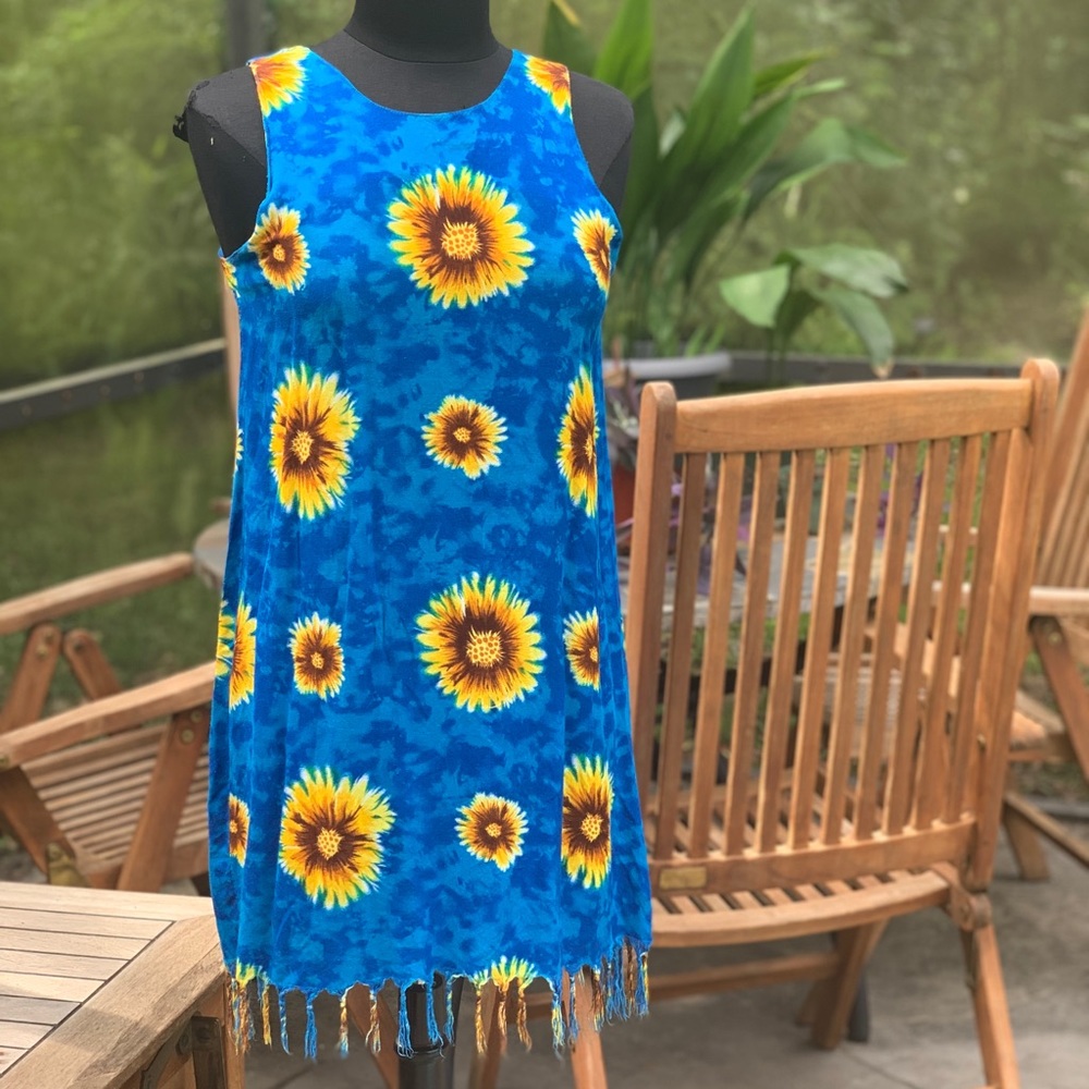 Adorable Vintage Sunflower Coverup
